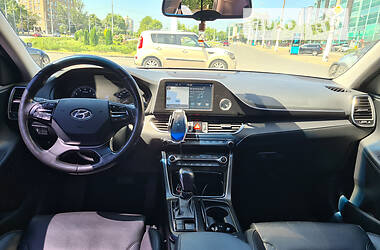 Седан Hyundai Grandeur 2017 в Киеве