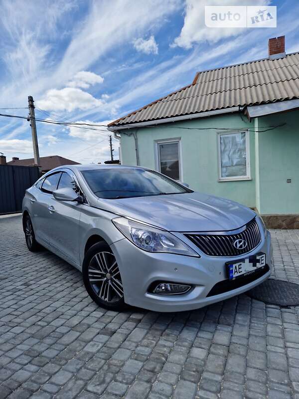 Седан Hyundai Grandeur 2013 в Кривом Роге