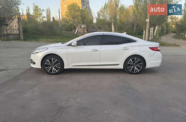Седан Hyundai Grandeur 2014 в 