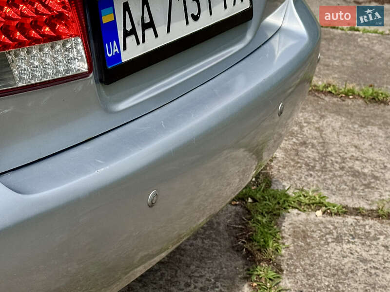 Седан Hyundai Grandeur 2006 в Києві