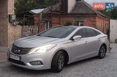 Седан Hyundai Grandeur 2012 в Александровке