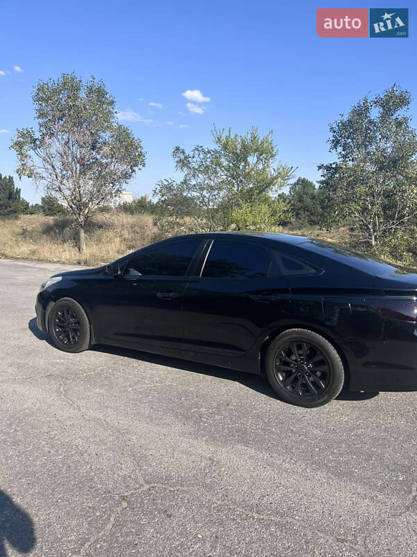 Седан Hyundai Grandeur 2012 в Днепре