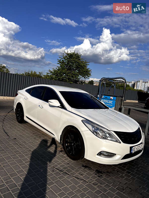 Hyundai Grandeur 2012