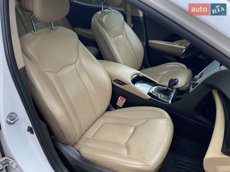 Седан Hyundai Grandeur 2013 в Киеве