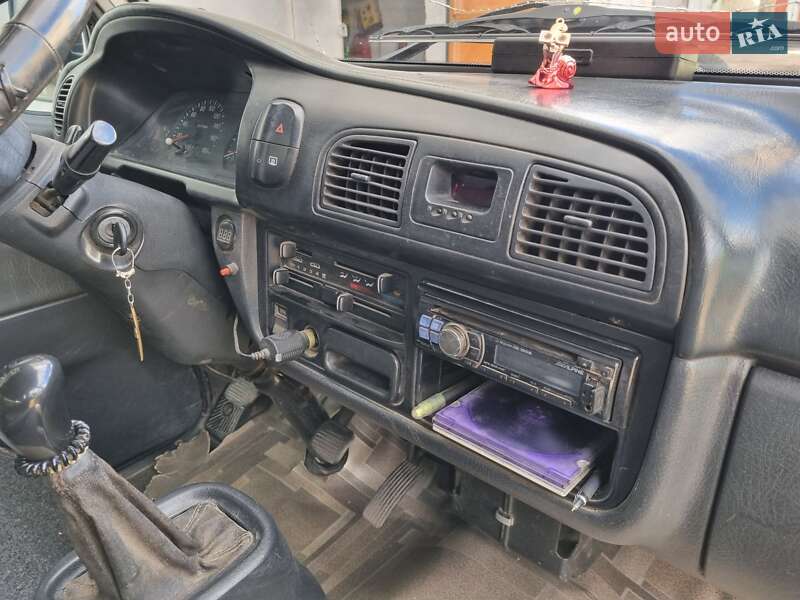 Минивэн Hyundai H 100 2000 в Николаеве