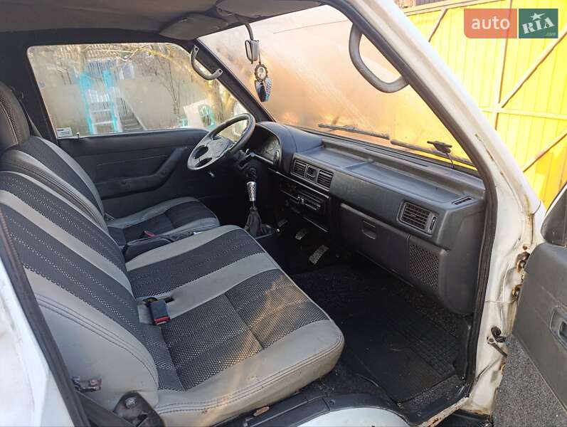 Мінівен Hyundai H 100 1996 в Миронівці