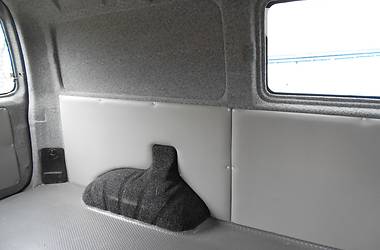 Мінівен Hyundai H-1 2005 в Волочиську