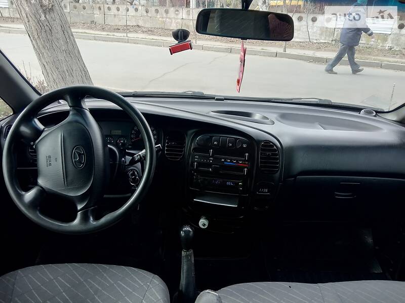 Мінівен Hyundai H-1 2005 в Миколаєві