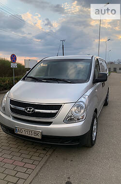 Минивэн Hyundai H-1 2009 в Виноградове