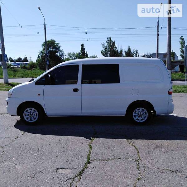 Мінівен Hyundai H-1 2007 в Миколаєві