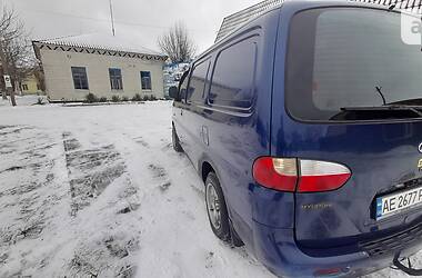 Грузопассажирский фургон Hyundai H-1 2002 в Новомосковске