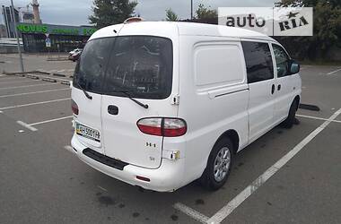 Минивэн Hyundai H-1 2005 в 
