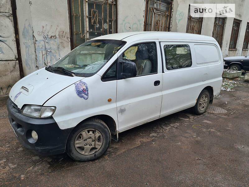 Универсал Hyundai H-1 2000 в Одессе