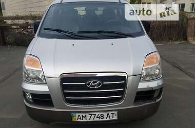 Минивэн Hyundai H-1 2006 в 