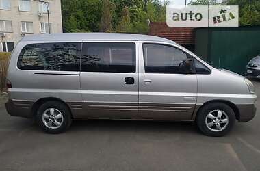 Минивэн Hyundai H-1 2006 в 