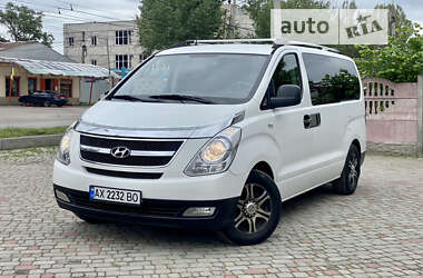Мінівен Hyundai H-1 2011 в Харкові