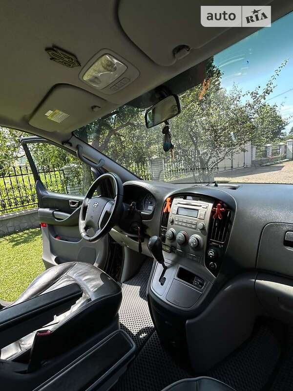 Мінівен Hyundai H-1 2012 в Коломиї