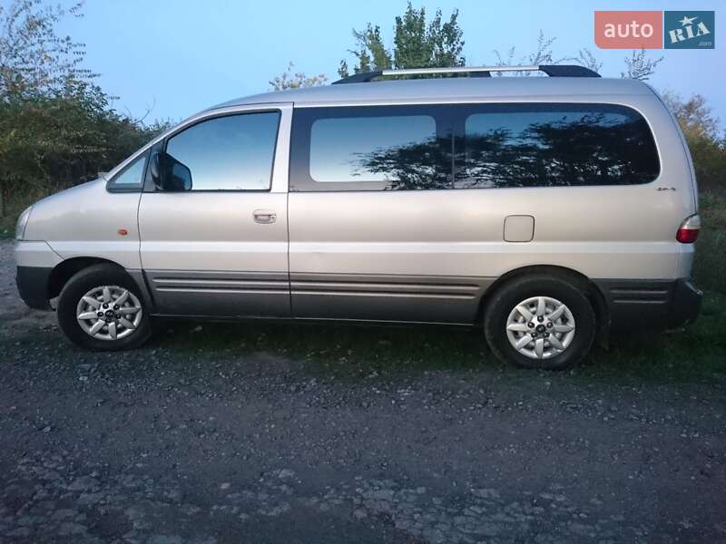 Минивэн Hyundai H-1 2006 в Кривом Роге