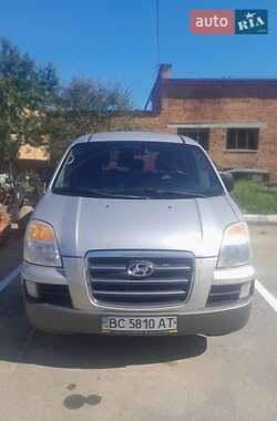 Минивэн Hyundai H-1 2006 в 