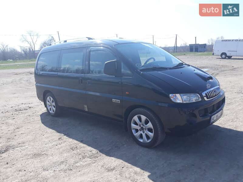 Мінівен Hyundai H-1 2007 в Кривому Розі