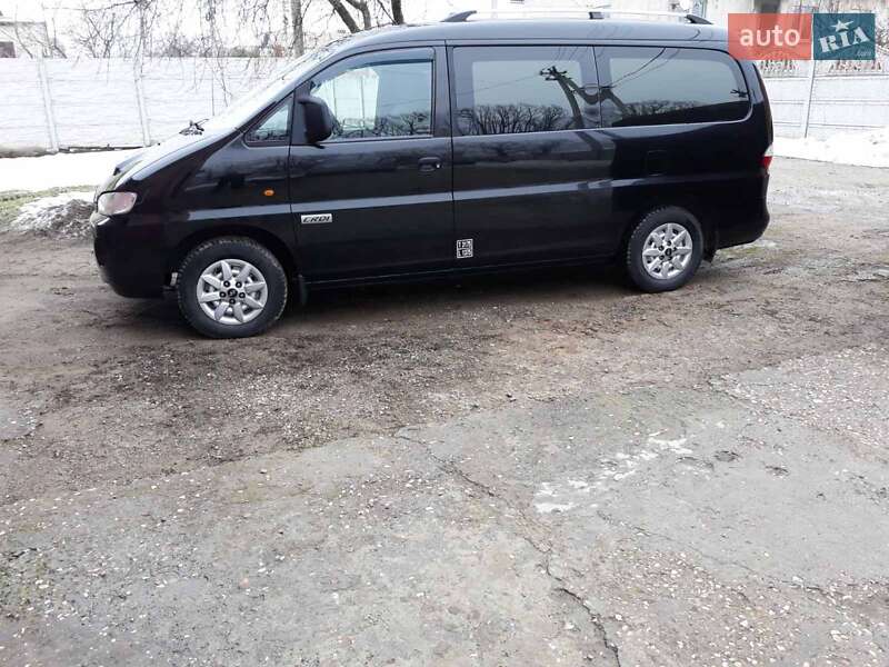 Мінівен Hyundai H-1 2007 в Кривому Розі