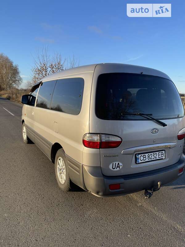 Минивэн Hyundai H-1 2006 в Мене