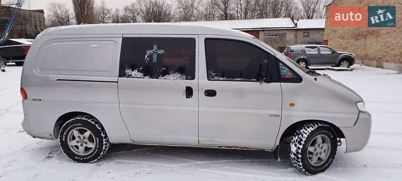 Мінівен Hyundai H-1 2002 в Києві