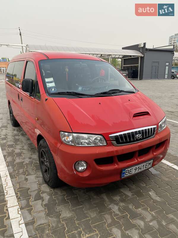 Минивэн Hyundai H-1 2005 в Николаеве