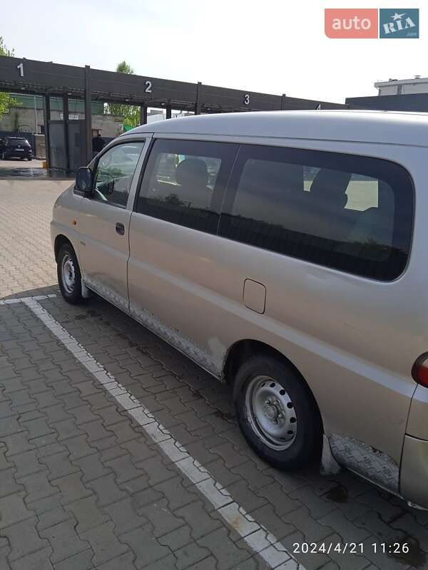 Минивэн Hyundai H-1 2005 в Шептицькому