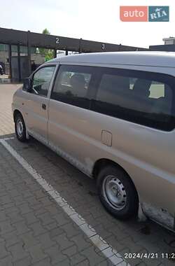 Минивэн Hyundai H-1 2005 в 
