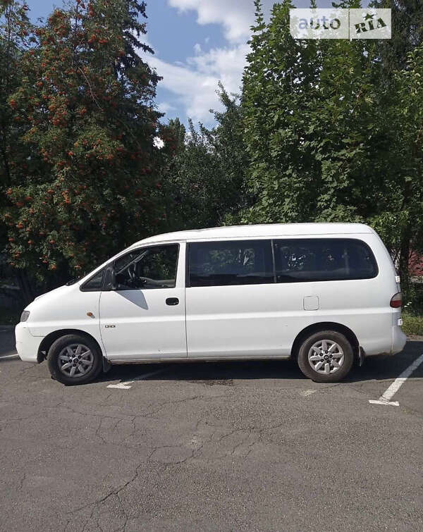 Грузопассажирский фургон Hyundai H-1 2005 в Бершади