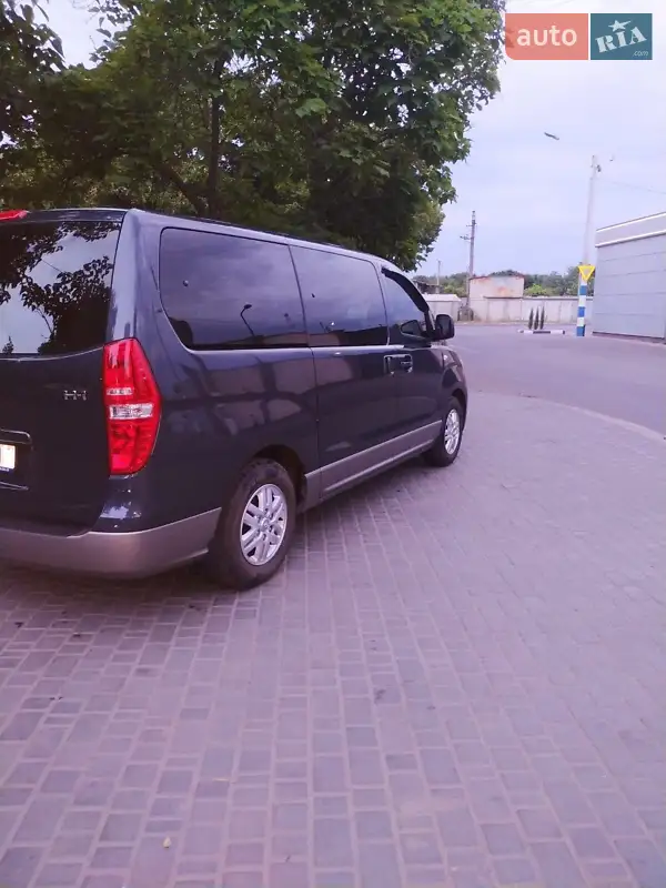 Мінівен Hyundai H-1 2016 в 