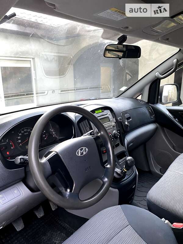 Грузовой фургон Hyundai H-1 2011 в Татарбунарах