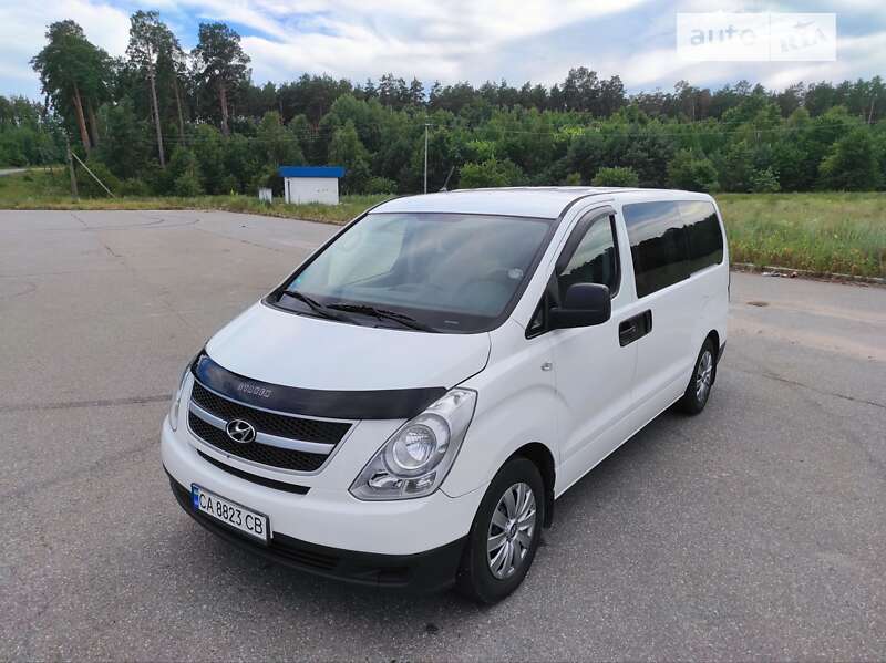 Hyundai H-1 2011