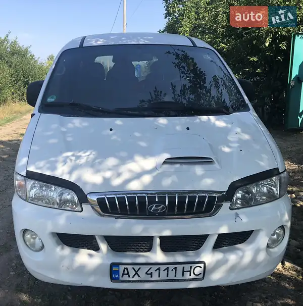 Hyundai H-1