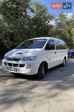 Минивэн Hyundai H-1 2007 в 