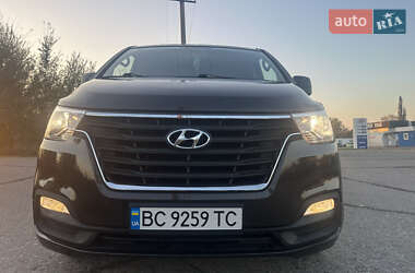 Грузопассажирский фургон Hyundai H-1 2018 в Барышевке