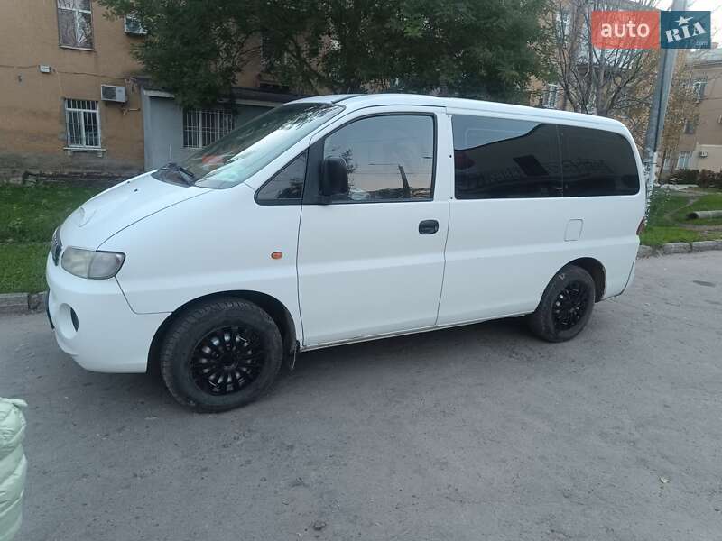 Минивэн Hyundai H-1 2004 в Одессе