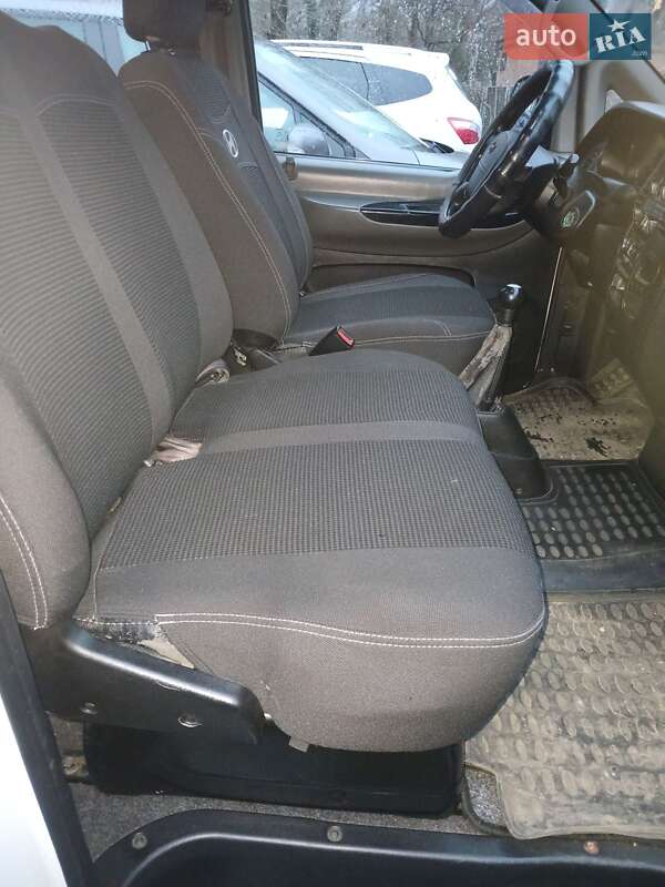 Минивэн Hyundai H-1 2006 в Одессе