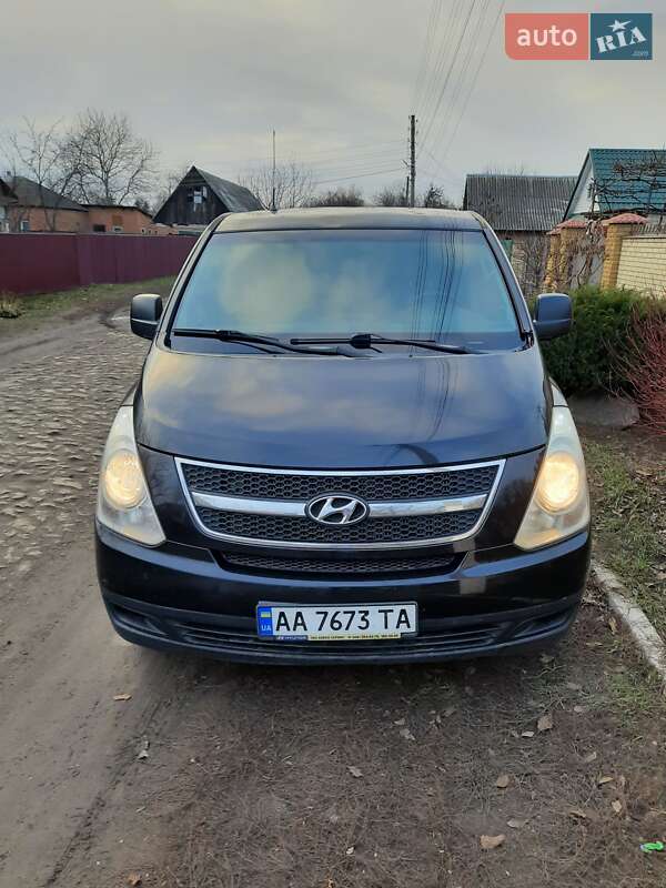 Минивэн Hyundai H-1 2008 в Киеве