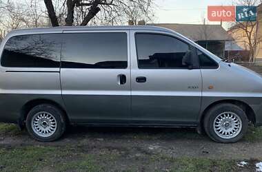 Грузопассажирский фургон Hyundai H-1 2004 в 