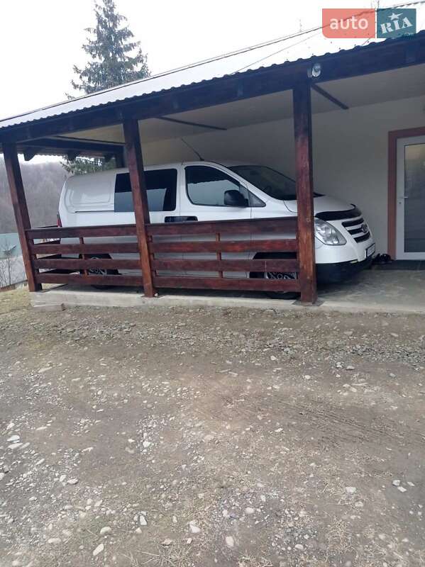 Мінівен Hyundai H-1 2013 в Хусті