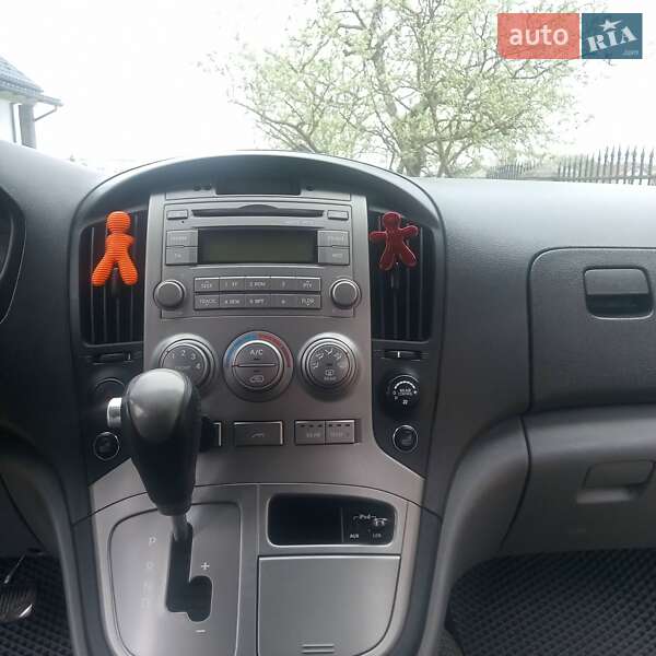 Мінівен Hyundai H-1 2012 в Коломиї