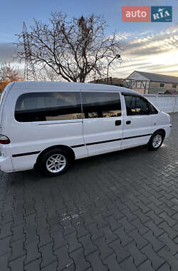 Мінівен Hyundai H-1 2006 в Чернівцях