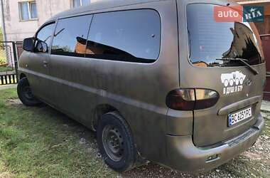 Минивэн Hyundai H-1 2000 в 
