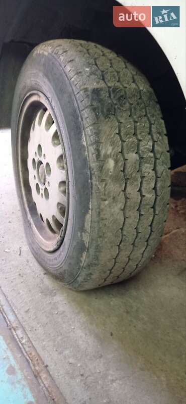 Мінівен Hyundai H-1 2002 в Дніпрі