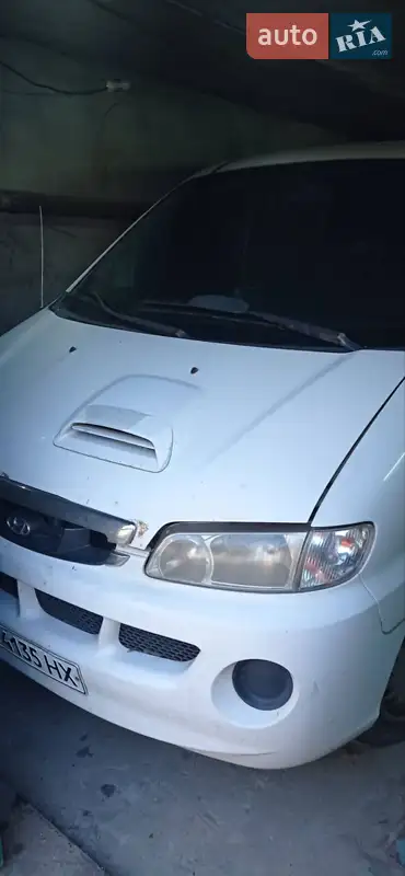 Hyundai H-1