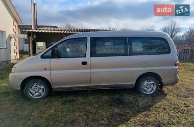 Минивэн Hyundai H-1 2005 в 