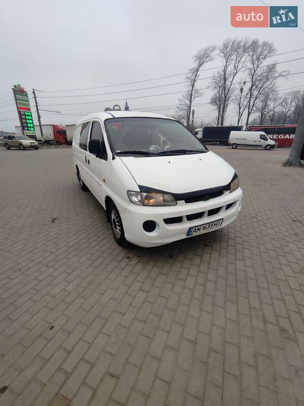 Минивэн Hyundai H-1 1999 в Житомире