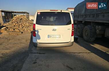 Минивэн Hyundai H-1 2012 в 